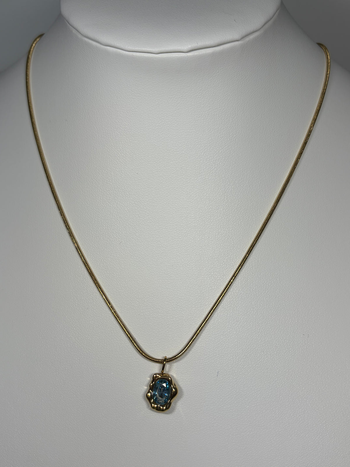 Collier Isalia
